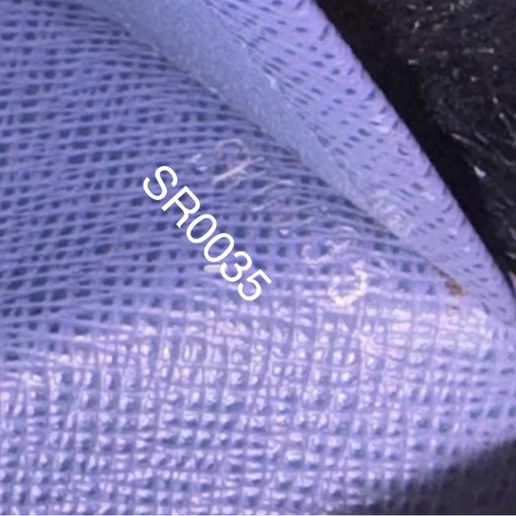 Louis Vuitton Tresor Wallet - Picture 5 of 17